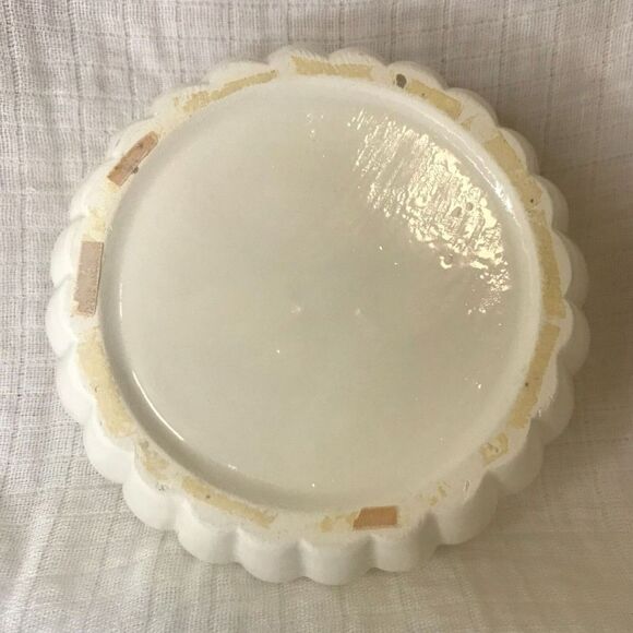 Small Flower Bouquet Lidded Storage Jar - Picture 7 of 7